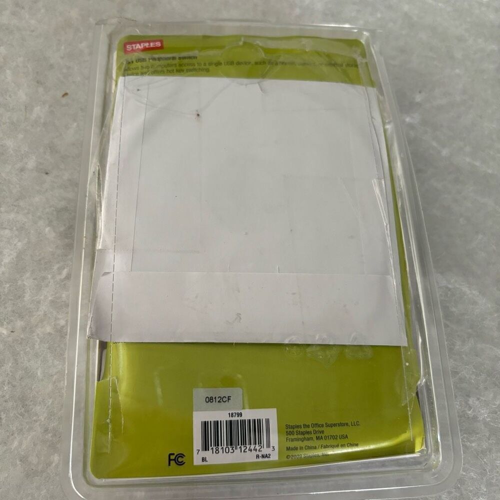Staples 2x1 USB Peripheral Switch New-Open Box - Picture 4 of 5